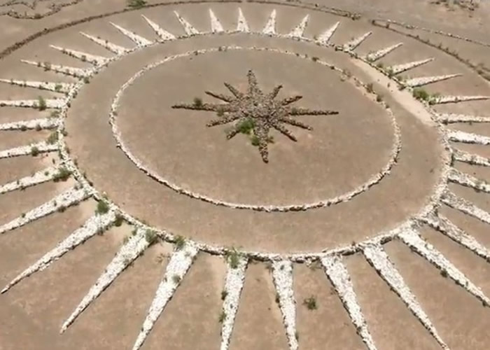 瑞士UFO爱好者到阿根廷亲眼目击外星人飞碟 在沙漠建飞船升降场
