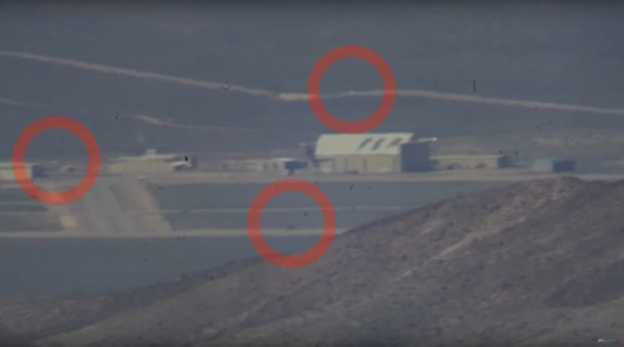 YouTube“UFO探索者”频道实拍美国51区 发现数架高速飘移的飞行物及疑似外星人活动