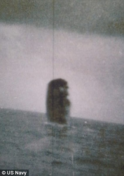 美军潜艇“海参号”（USS Trepang SSN 674）摄于1971年的UFO照片在网上惹热议
