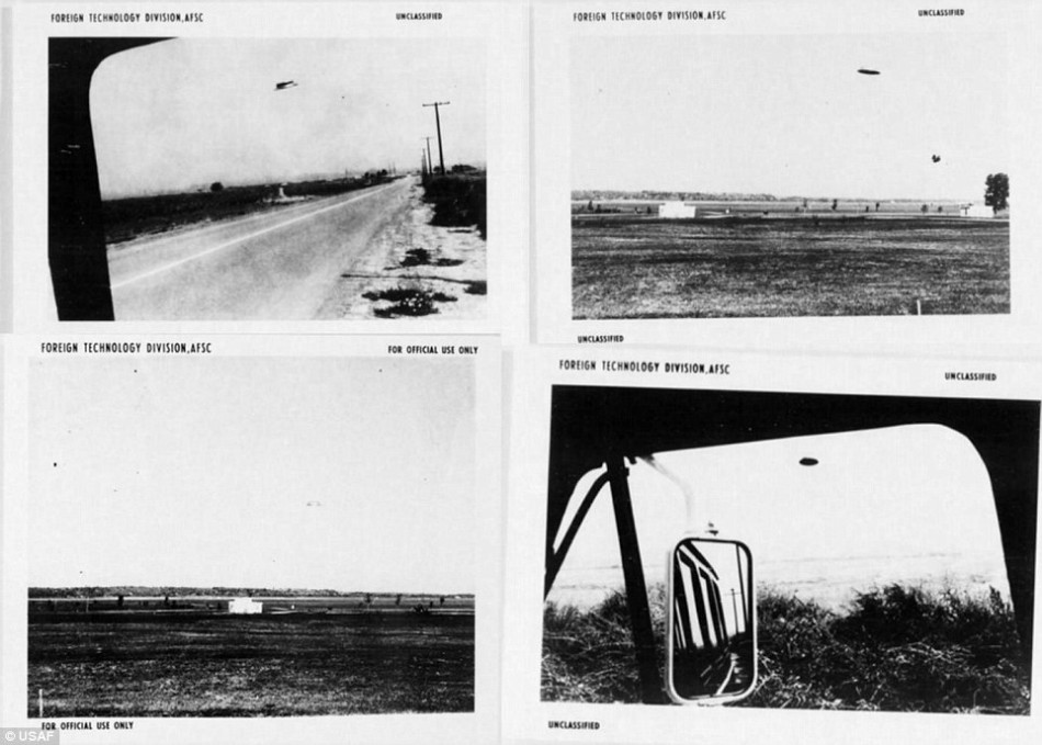 1965年8月3日，加利福尼亚州圣安娜，高速路工人使用宝丽来相机拍到的UFO。照片中物体处在高空，因洛杉矶的烟雾模糊不清。据称，这个神秘物体曾在光天化日之下飞过