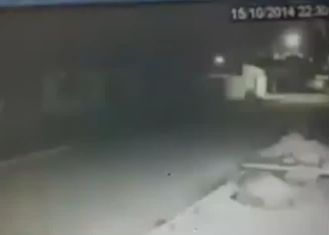 原本街道被黑夜笼罩