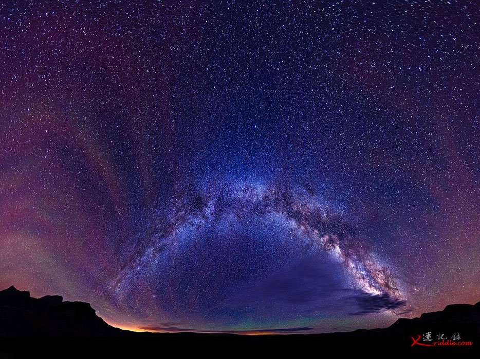 摄影师拍摄美国郊外的璀璨夜空