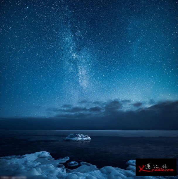 星空变幻莫测。