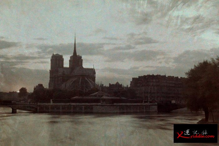 1923年的这张照片中，夕阳让圣母院也跟着暗了下来。 PHOTOGRAPH BY JULES GERVAIS COURTELLEMONT, NAT GEO IM