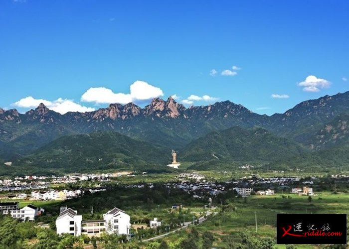 九华山意为九座壮丽的山峰。