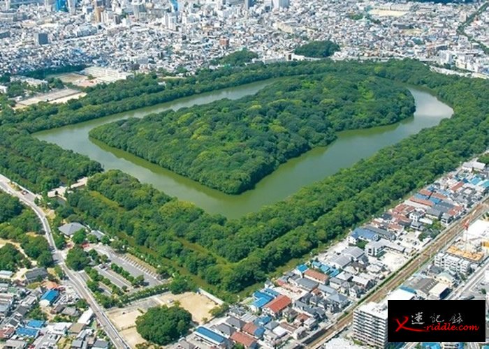 大山古坟规模宏大。