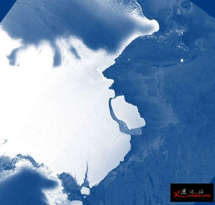 南极洲埃默里冰架滑落一座重达3150亿吨的冰山“D28”