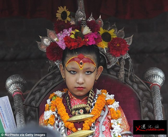 尼泊尔“活女神”库玛丽Kumari：几岁被选中 禁锢10年后从天堂跌落地狱