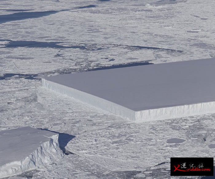 美国国家航空航天局（NASA）科学家在南极发现一座奇怪的方形冰山