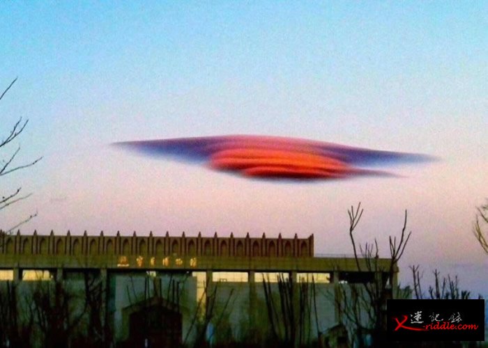 “荚状云”：宁夏银川市上空现飞碟云 民众喊UFO来了