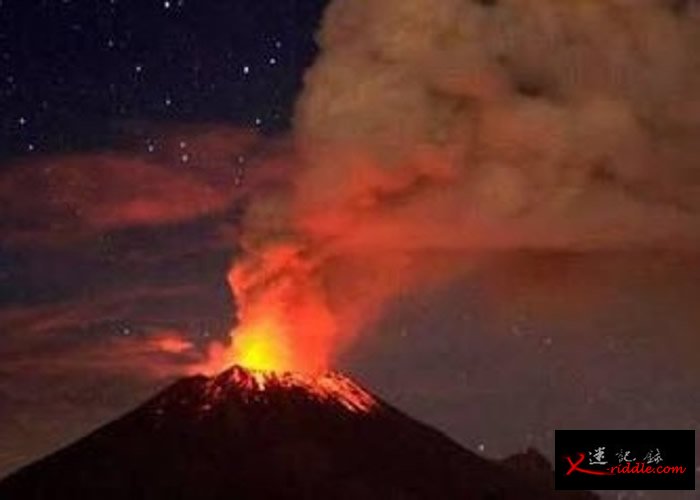 网传波波卡特佩特火山的喷发情况。