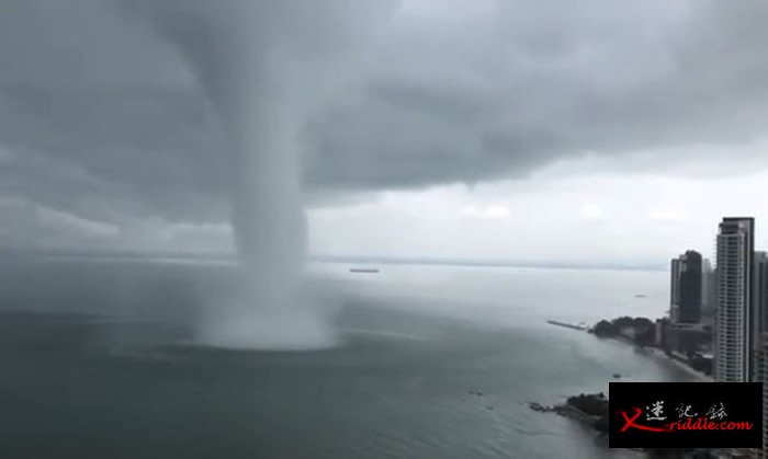 马来西亚槟城遭到巨大“海上巨塔”水龙卷侵袭