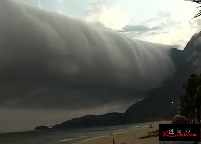 水平式龙卷风？巴西里约热内卢的圣康拉多海滩出现绵延上千公里的卷轴云 民众慌忙逃生
