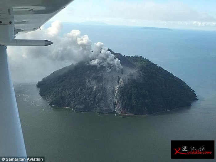 巴布亚新几内亚北面卡多瓦尔岛沉睡472年休眠火山突然爆发