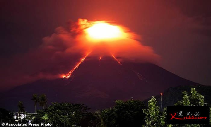 菲律宾吕宋岛东南端马荣火山开始喷出岩浆 近期很可能发生灾难性爆发