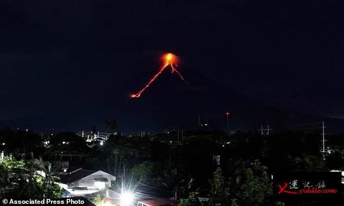 菲律宾吕宋岛东南端马荣火山开始喷出岩浆 近期很可能发生灾难性爆发