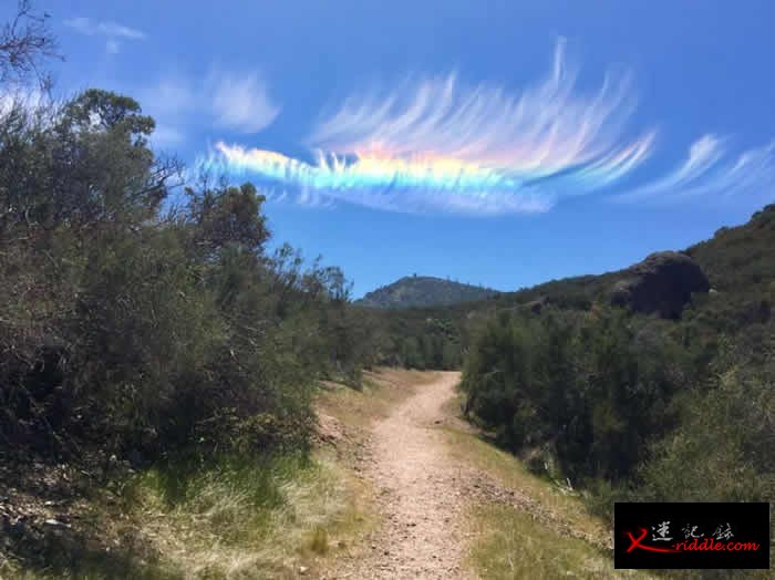 美国加州萨利纳斯山谷东部顶尖国家公园超罕见“火彩虹”(Fire Rainbow)“日承”现象
