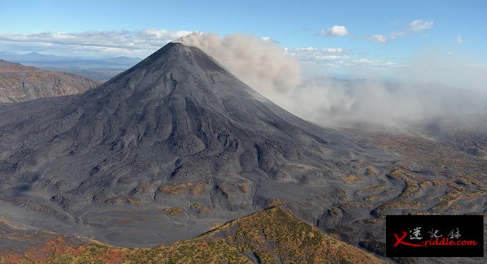 俄罗斯堪察加半岛卡丽姆斯卡火山一天内二次喷发