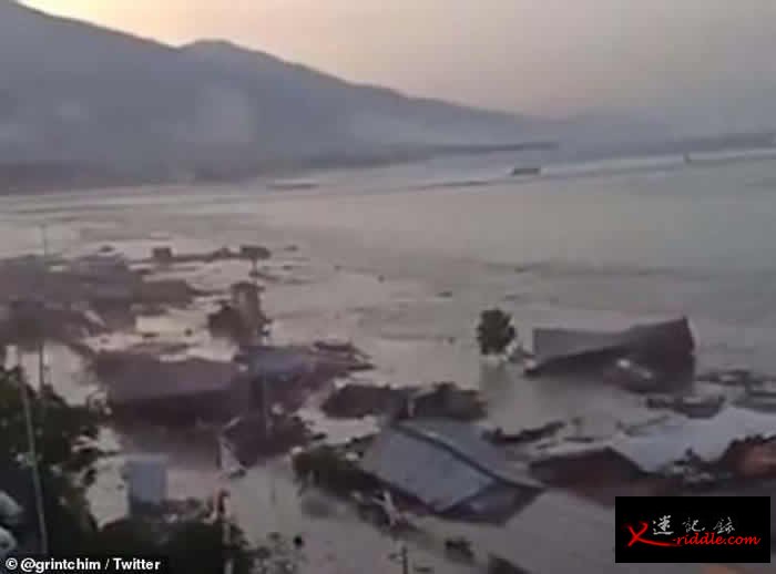 印尼苏拉威西岛大地震引发海啸侵袭