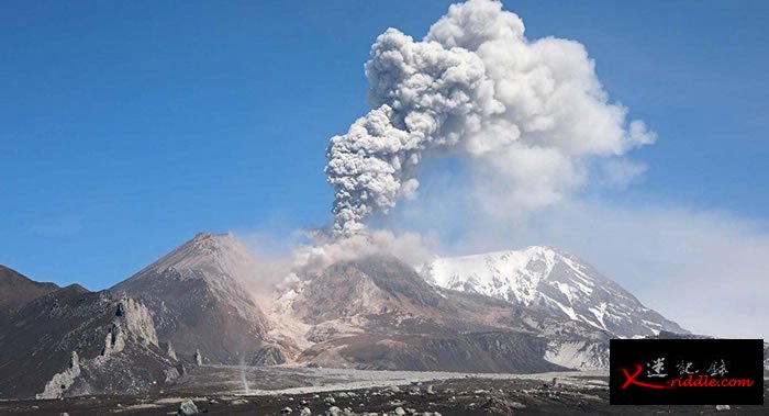 俄罗斯堪察加希韦卢奇火山一昼夜内两次喷发