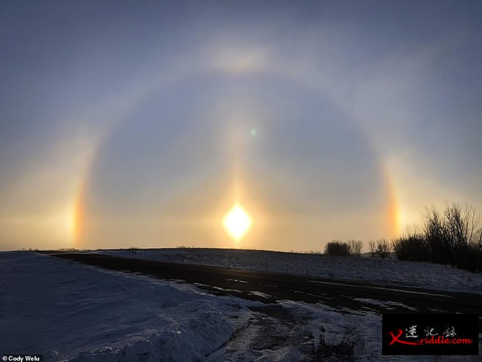 以为世界末日！北美天空惊现2个太阳外加半夜巨响 原来是罕见的幻日现象