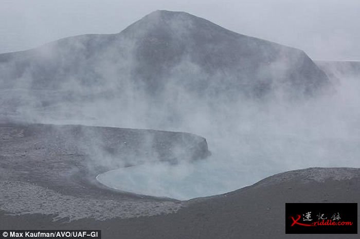 美国阿拉斯加州博戈斯洛夫火山大喷发