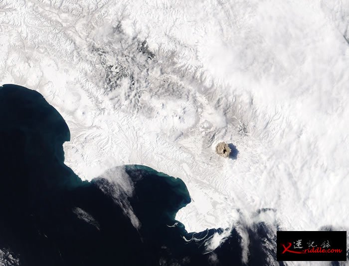 NASA拍俄罗斯远东堪察加半岛舍维留奇火山最新影象 自1999年以来仍活跃