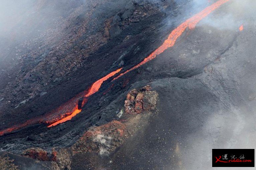 2月5日法国留尼汪岛富尔奈斯火山喷发