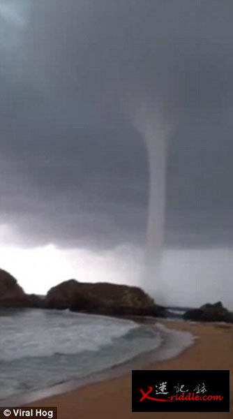 巨型海上龙卷风袭击墨西哥海滩