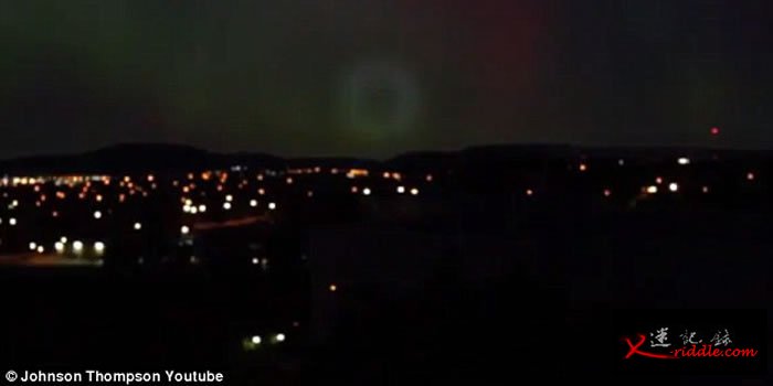 澳洲堪培拉夜空出现“球状闪电”