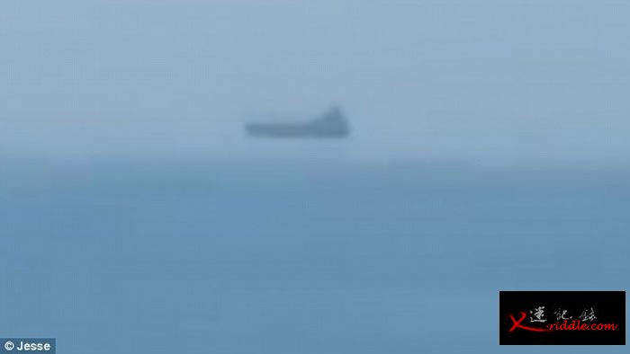 美国佛罗里达州海滩惊现海市蜃楼 轮船半空航行疑幻似真
